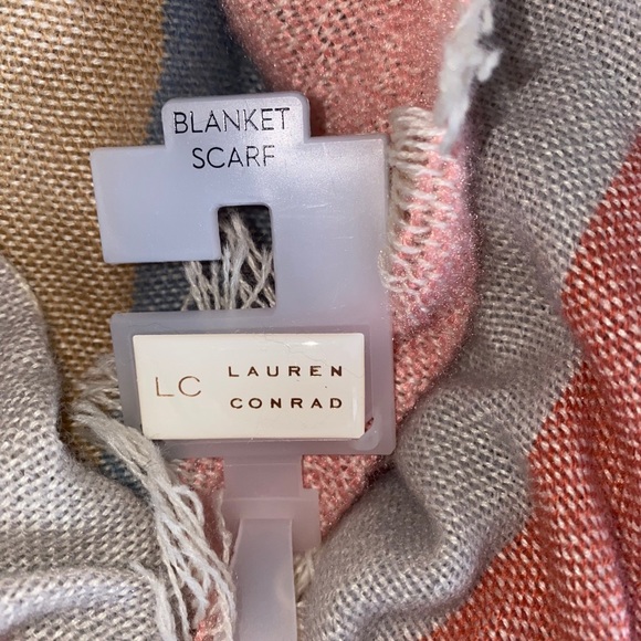 LC Lauren Conrad Blanket Scarf - Picture 2 of 4